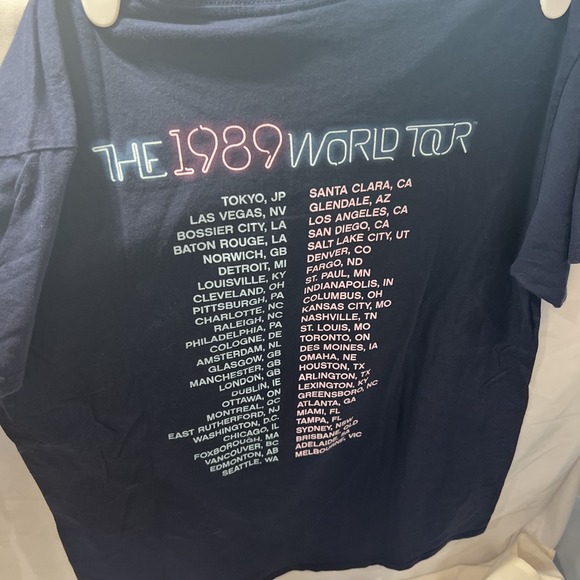 Taylor Swift 1989 World Tour Tshirt Concert Band Tee Size L collector‎ rare 50 - Picture 3 of 5